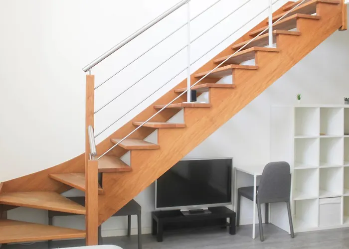 Duplex Adjoining The Eiffel Hall La Communale